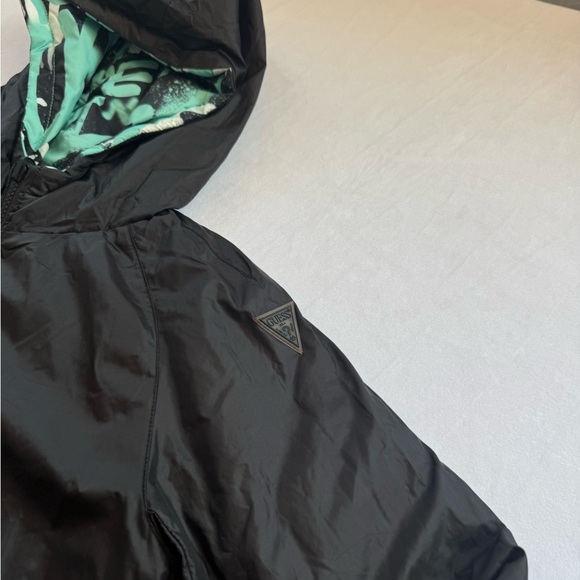 Guess Kids Boy's Green Digital Print Reversible Padded Jacket Size 14 - Picture 9 of 16